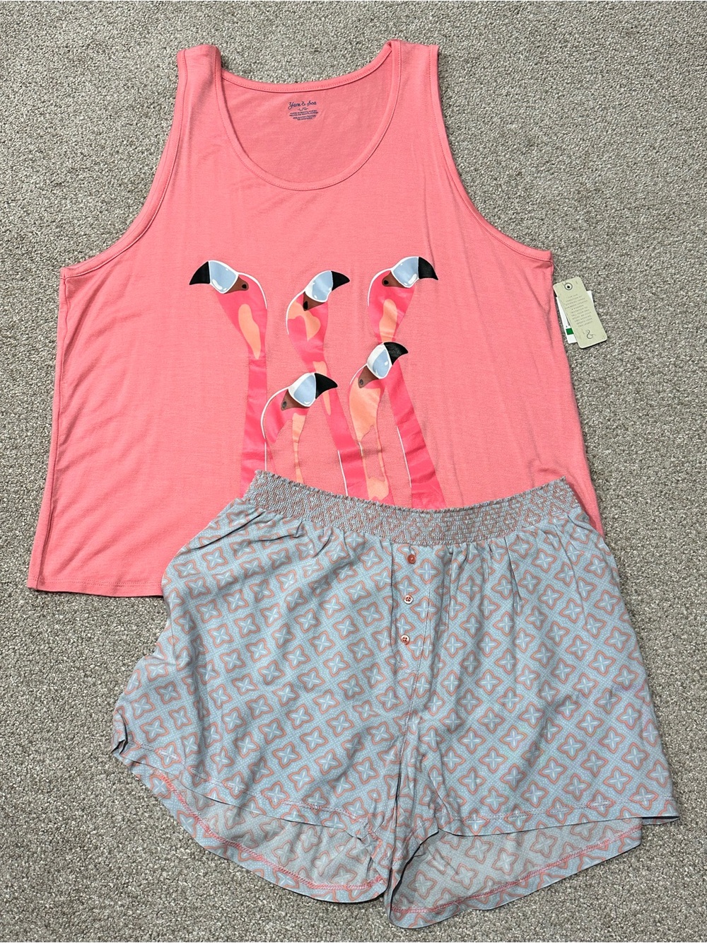 Yarn & Sea Women’s Flamingo Pajama Set Size L NWT